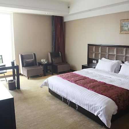 Weishi International Hotel Qing Zhou 외부 사진