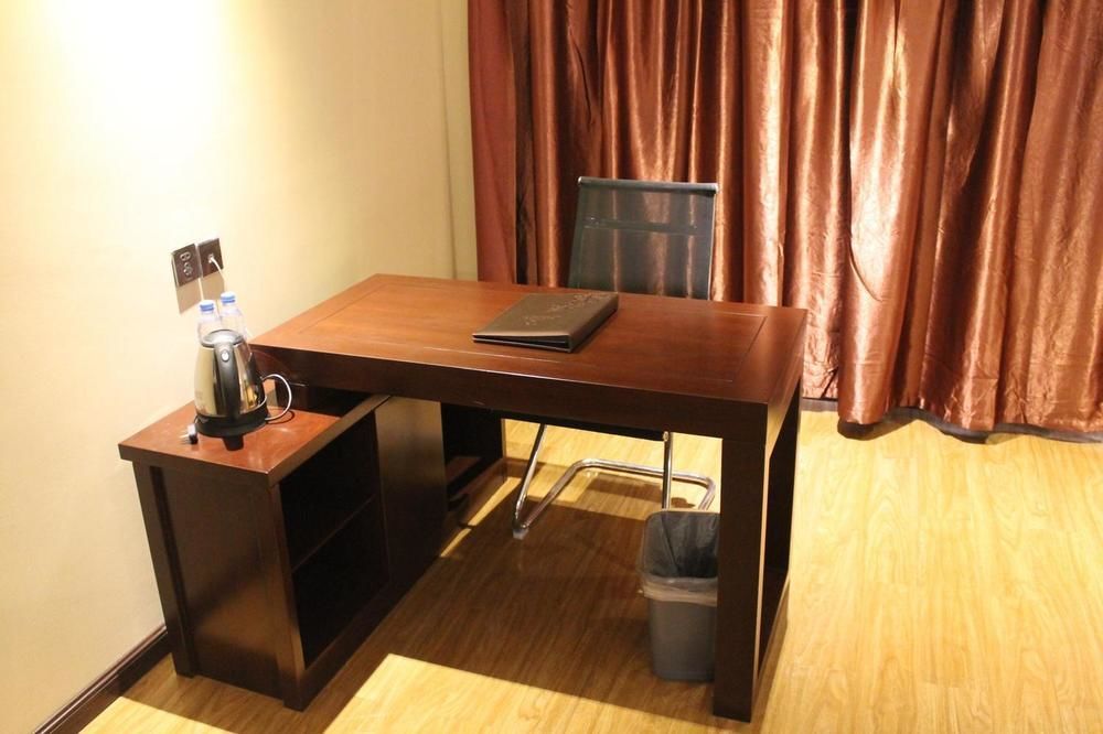 Weishi International Hotel Qing Zhou 외부 사진