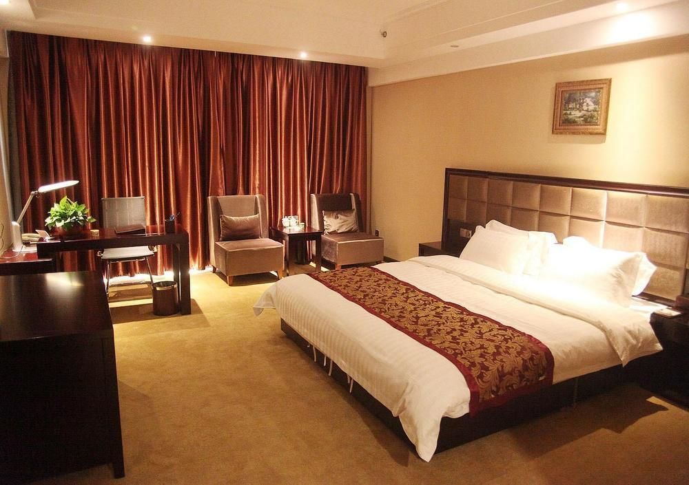 Weishi International Hotel Qing Zhou 외부 사진
