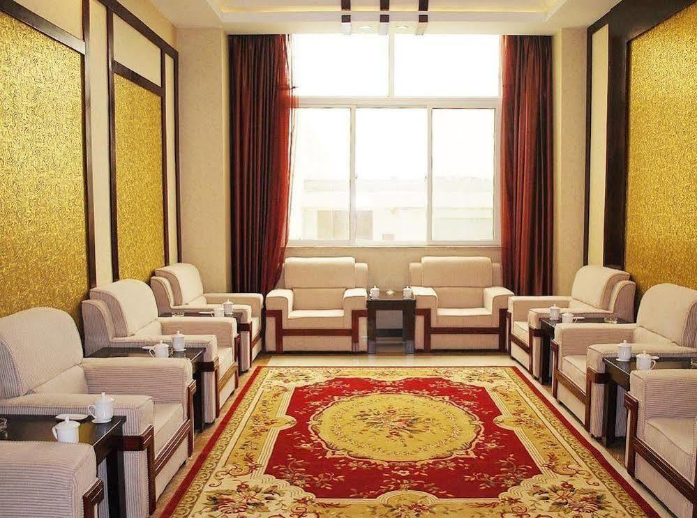 Weishi International Hotel Qing Zhou 외부 사진